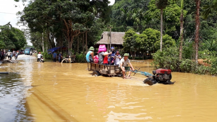 Residents of Yen Bai province overcome difficulties caused by flooding